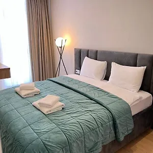 4* فندق Lux