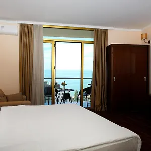 4* فندق كورنار إن